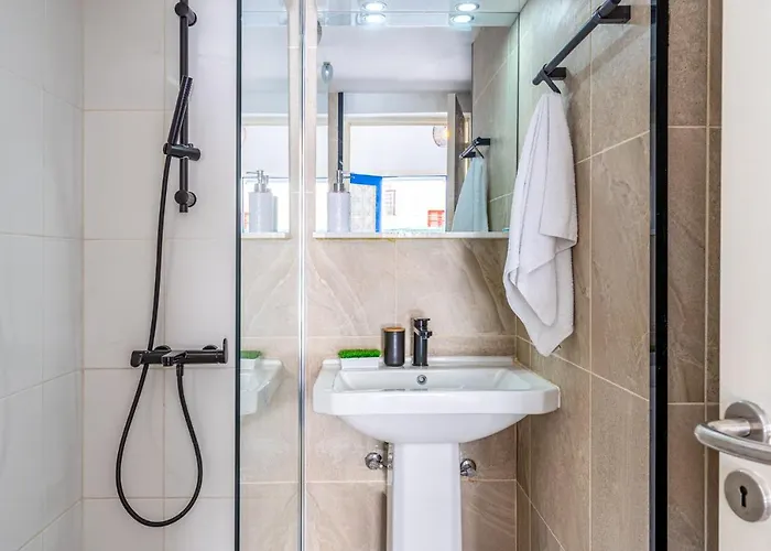 Mufasa In W/terrace 라르나카